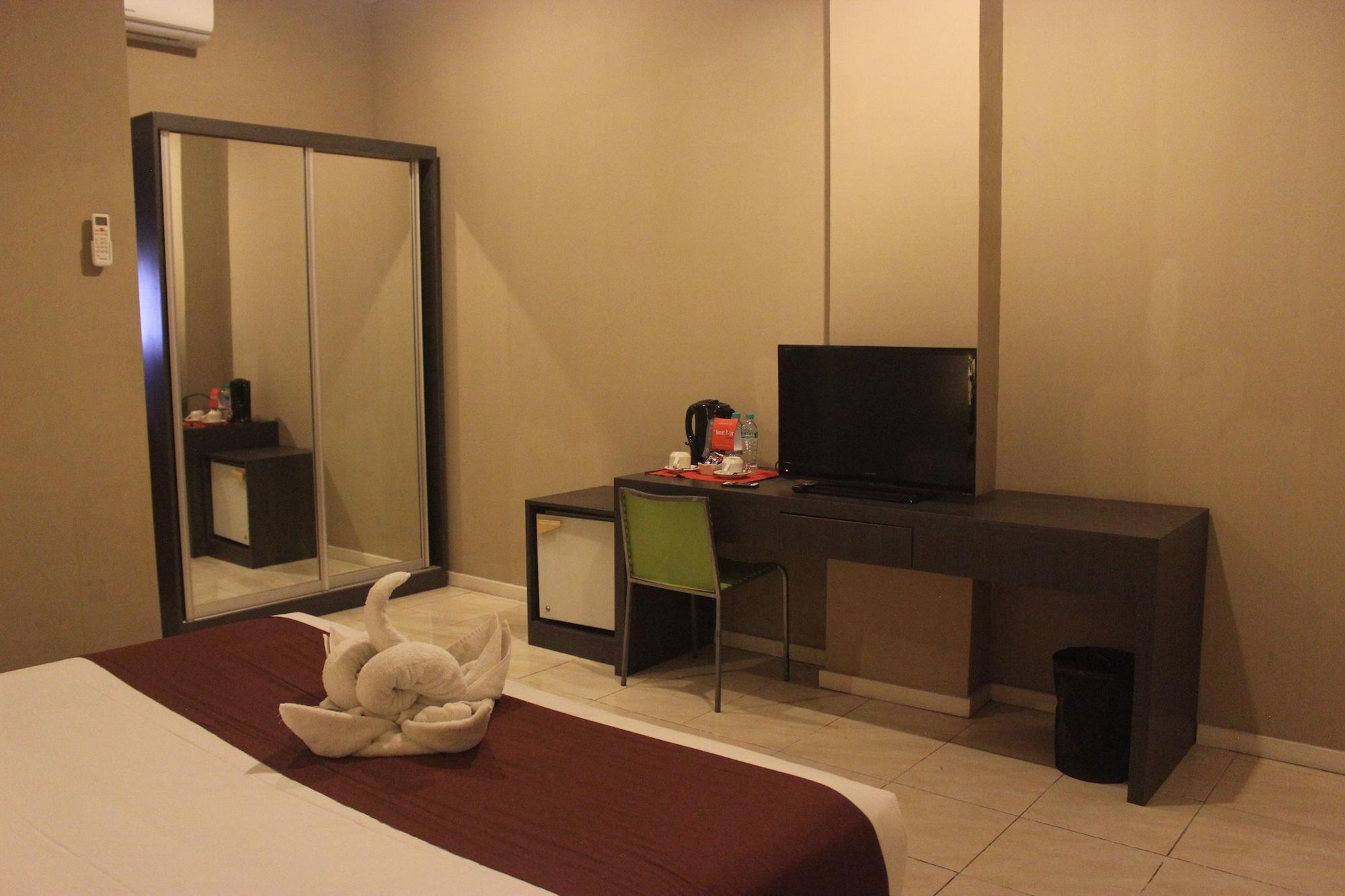 Hotel Reddoorz @ Sunset Point Seminyak Exterior foto