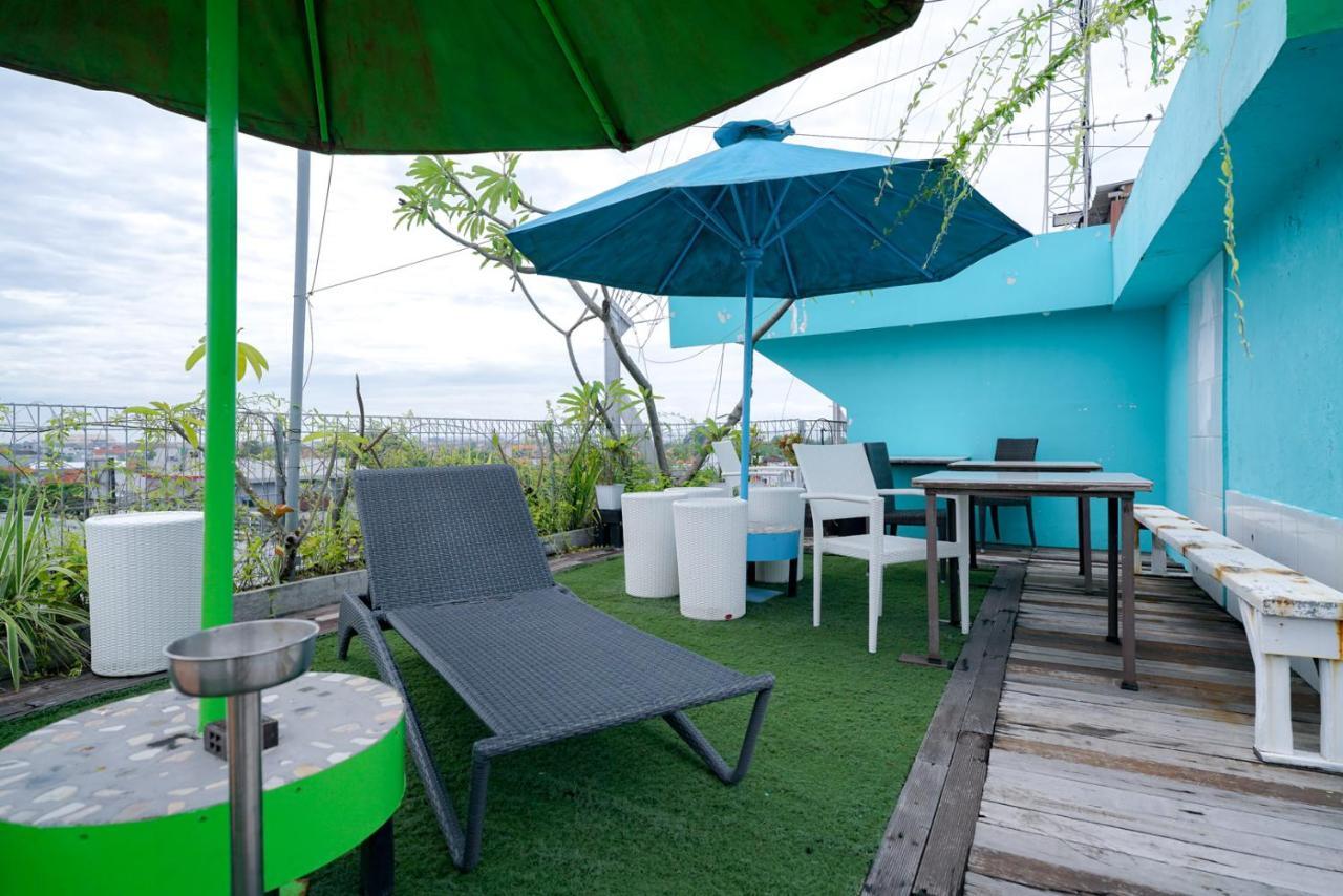 Hotel Reddoorz @ Sunset Point Seminyak Exterior foto