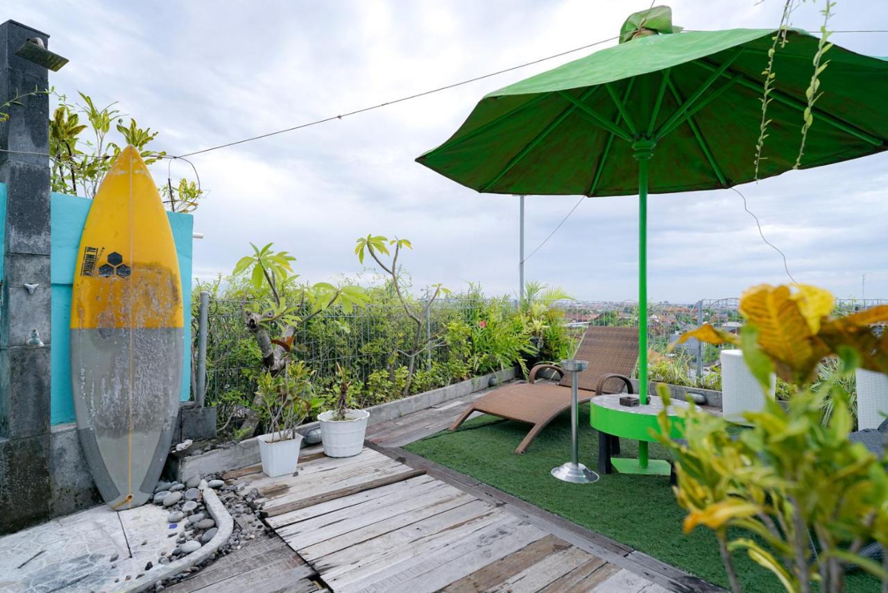 Hotel Reddoorz @ Sunset Point Seminyak Exterior foto